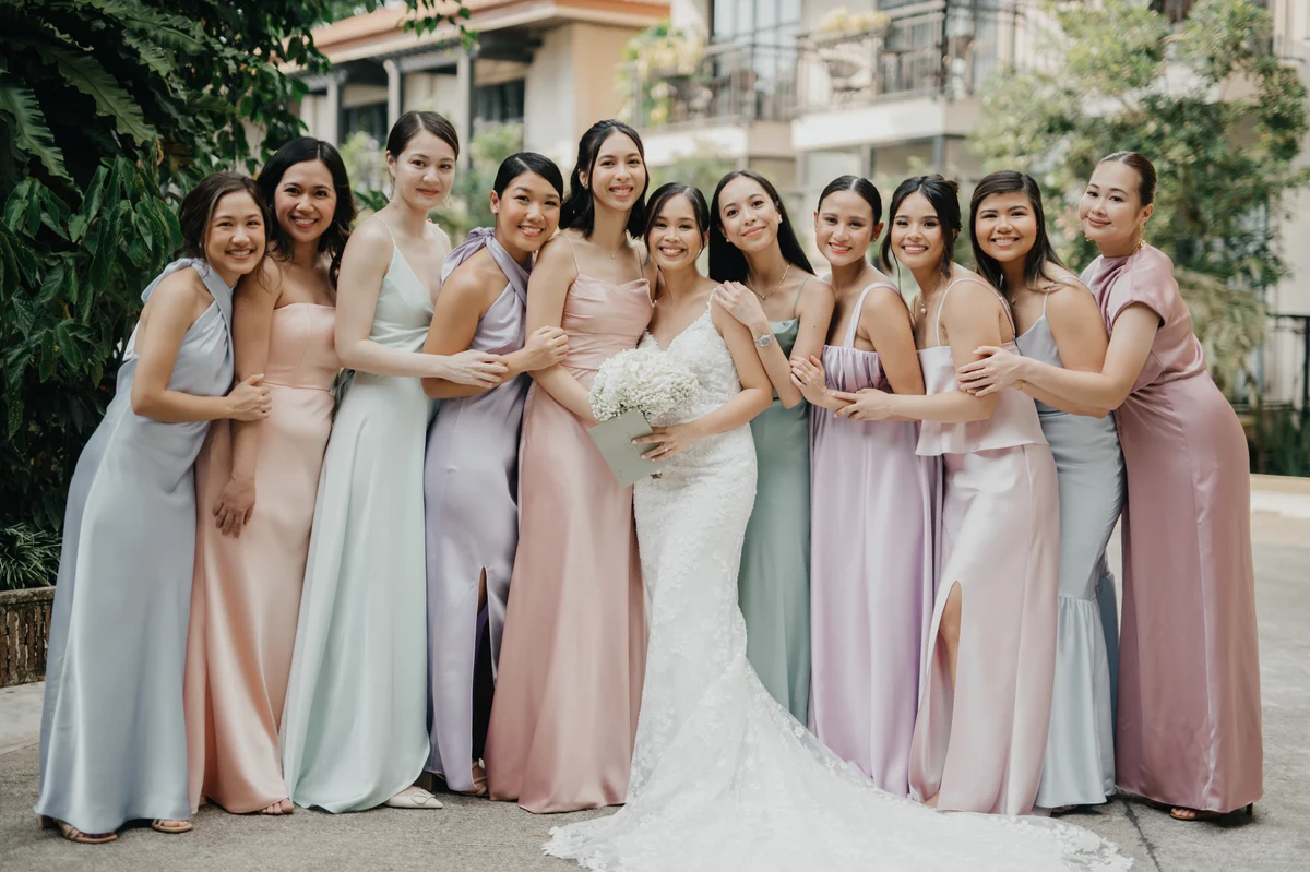 Apogée de Taj occasion and wedding dresses